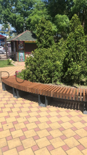 Скамейка Стенд/Stand без спинки радиусная, в п/м 